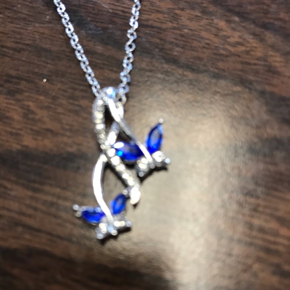 Beautiful necklace - Picture 5 of 6